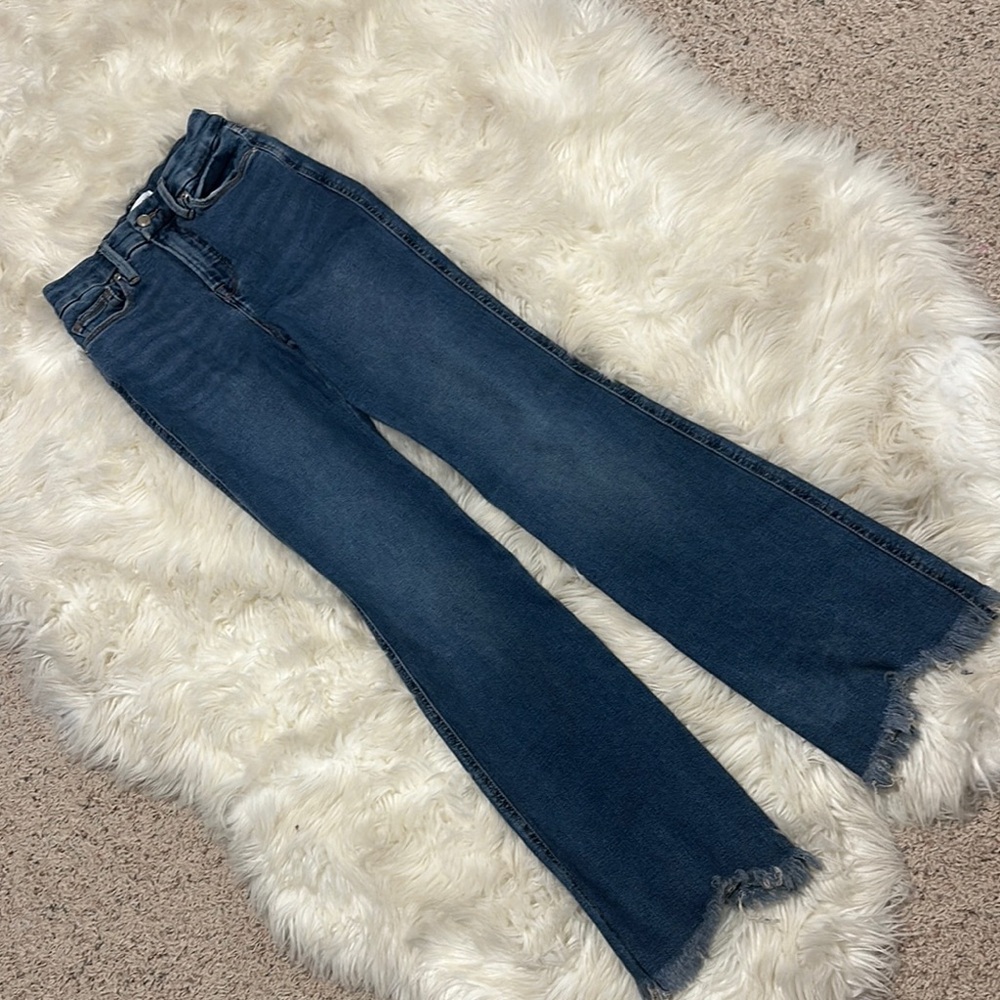 Good American High-Rise Wide Leg Jeans in Medium Blue - Picture 3 of 9